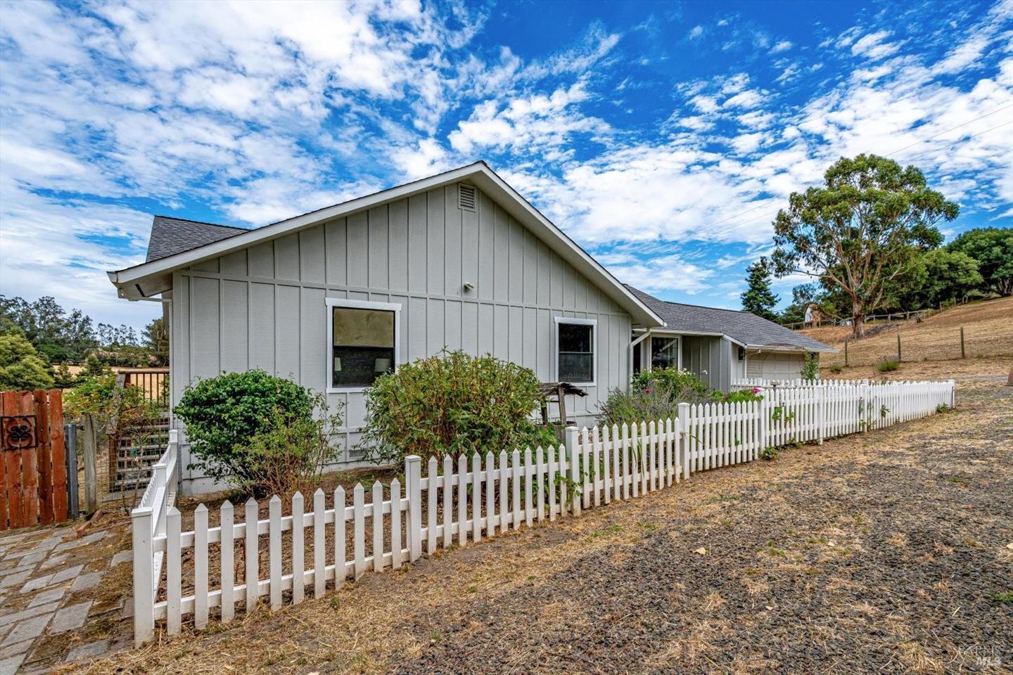 426 King Road photo 50