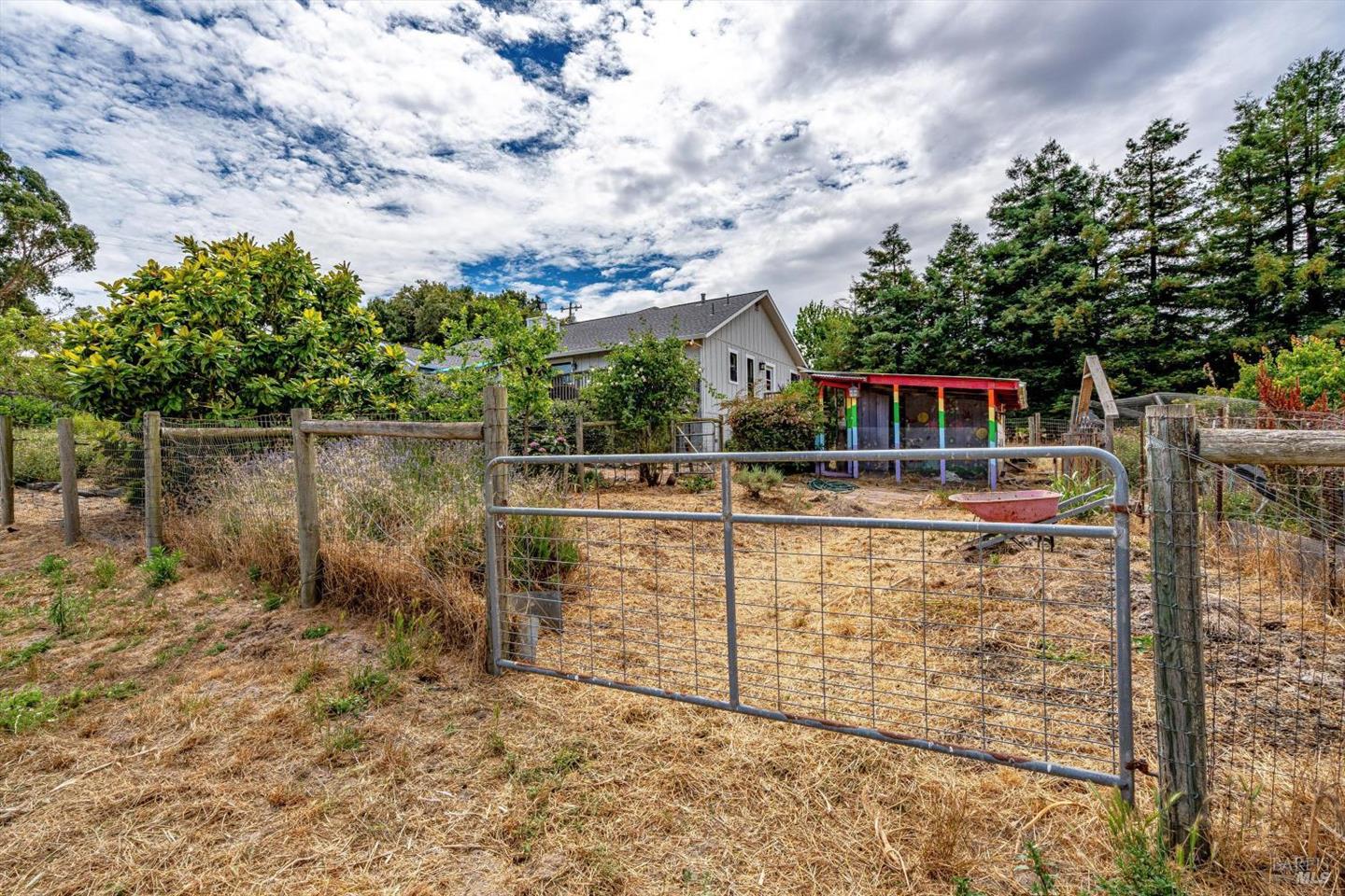426 King Road photo 79