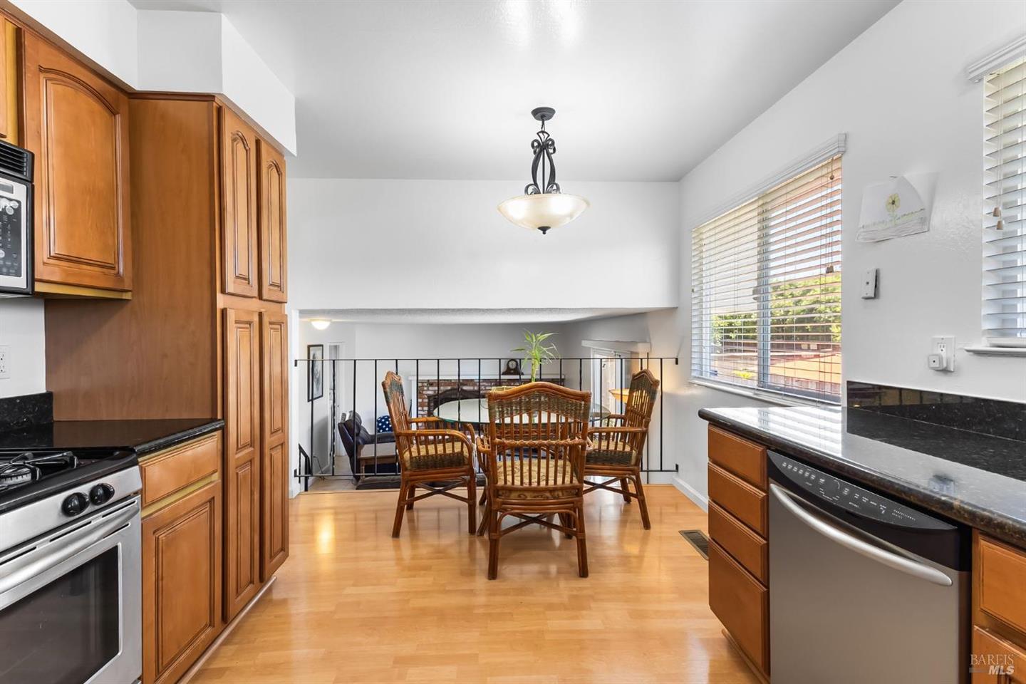 725 Park Lane photo 11
