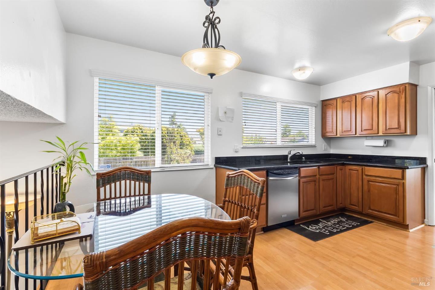 725 Park Lane photo 15