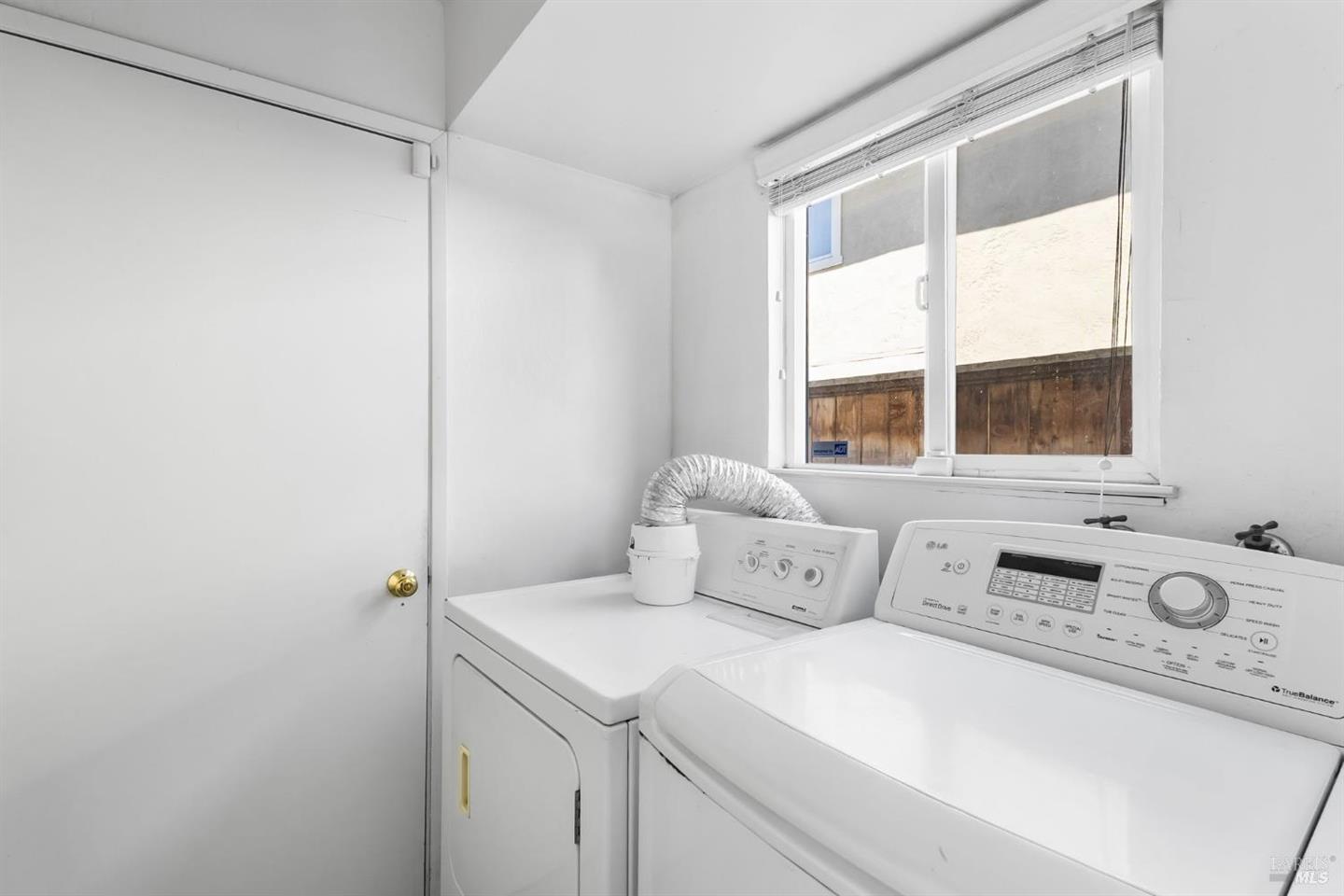725 Park Lane photo 18