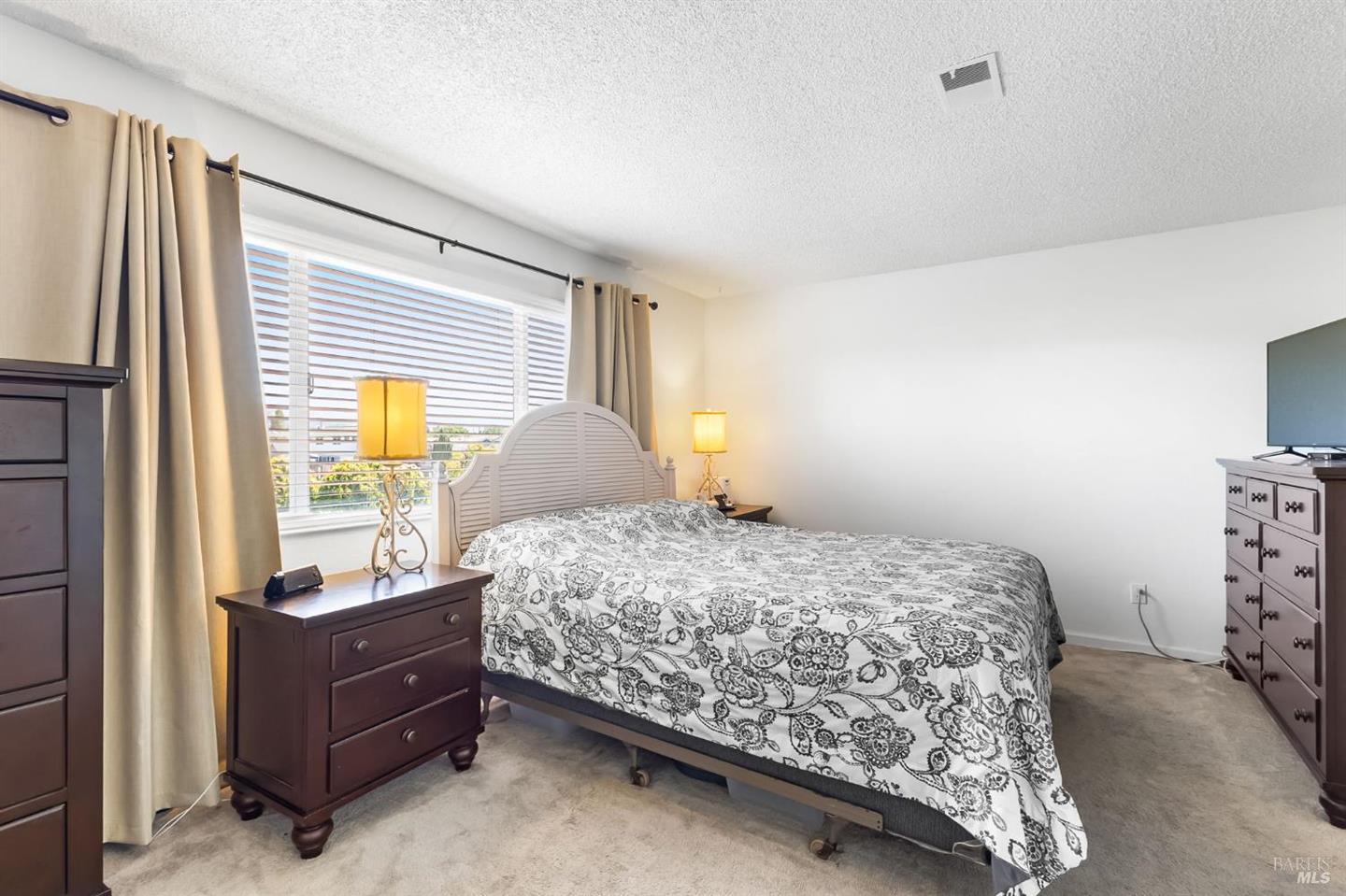 725 Park Lane photo 24