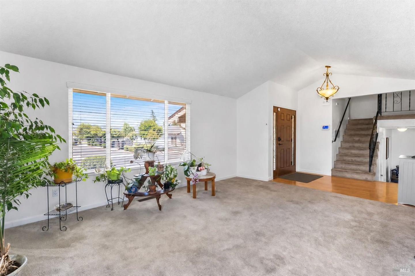 725 Park Lane photo 9