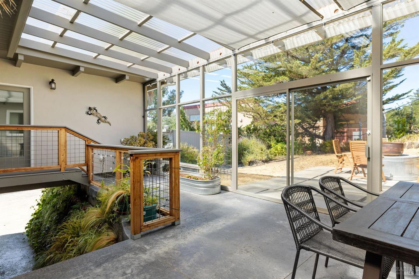 739 N Webster Street photo 13