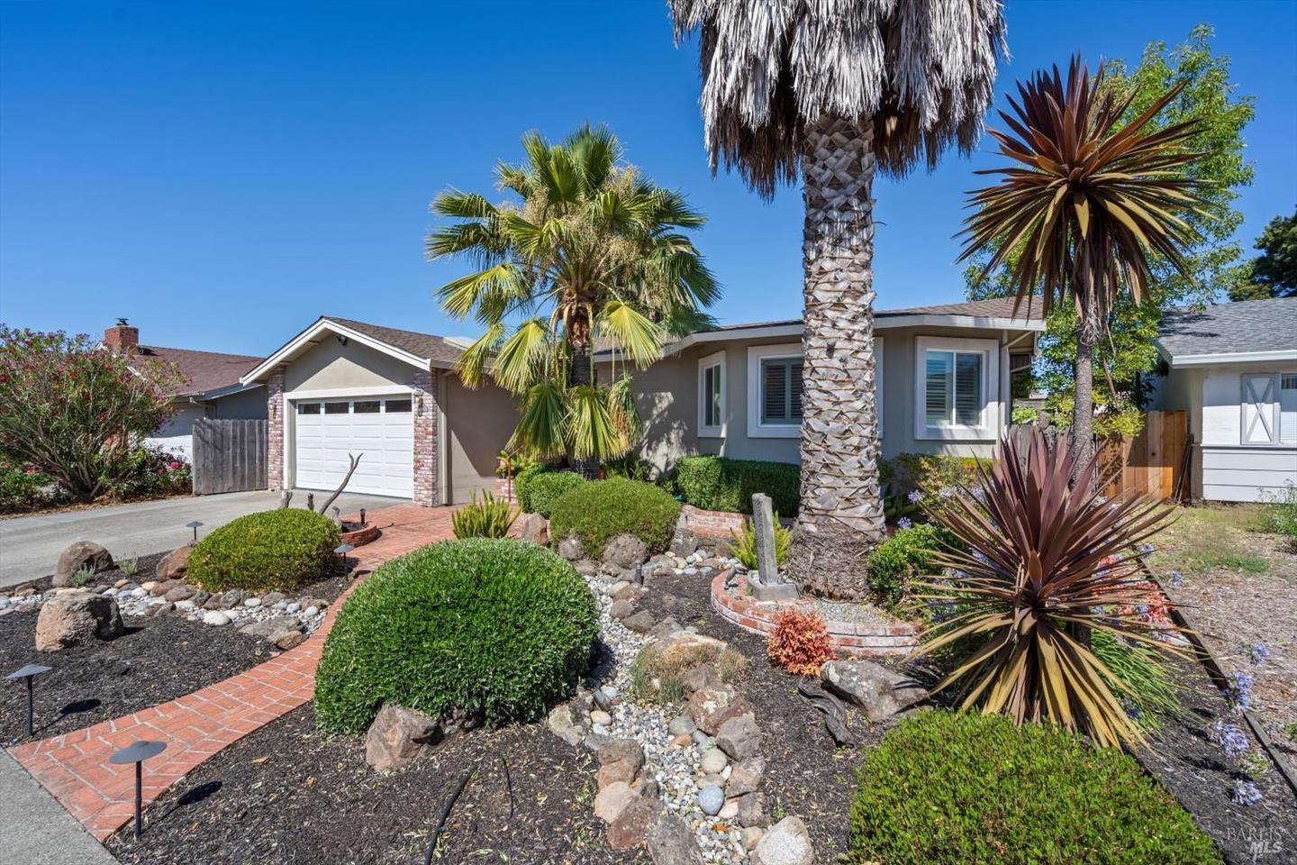 1295 Beechwood Drive, Petaluma, CA 94952/94954