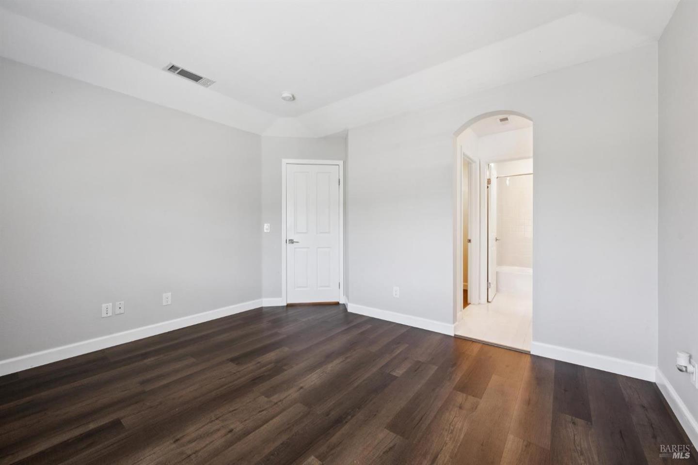 2032 Easton Drive photo 14