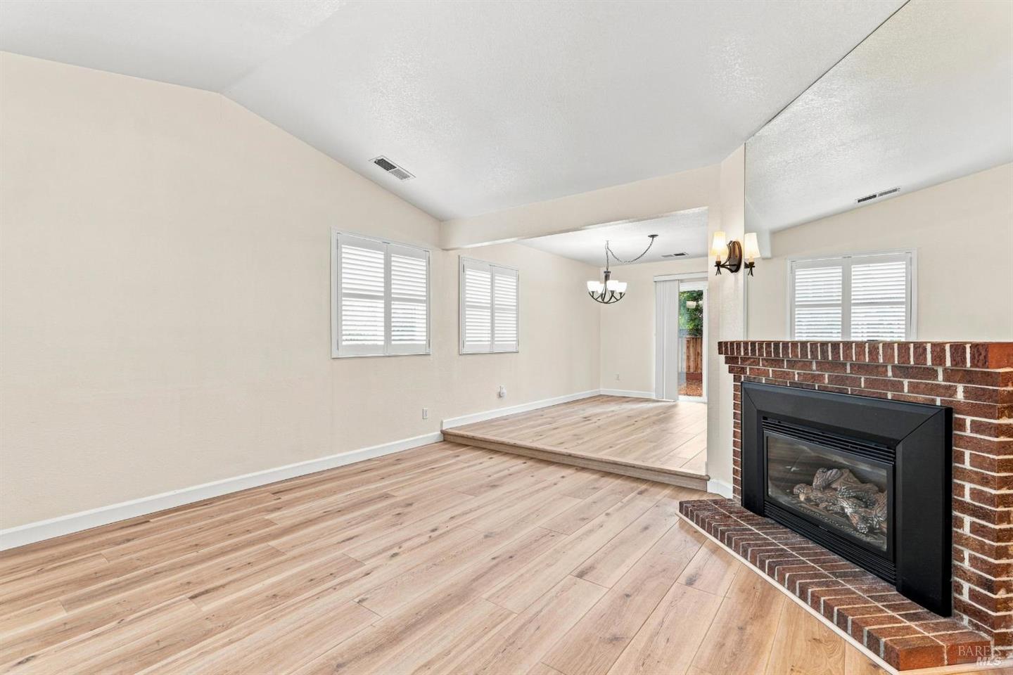 1101 Daniel Drive photo 7
