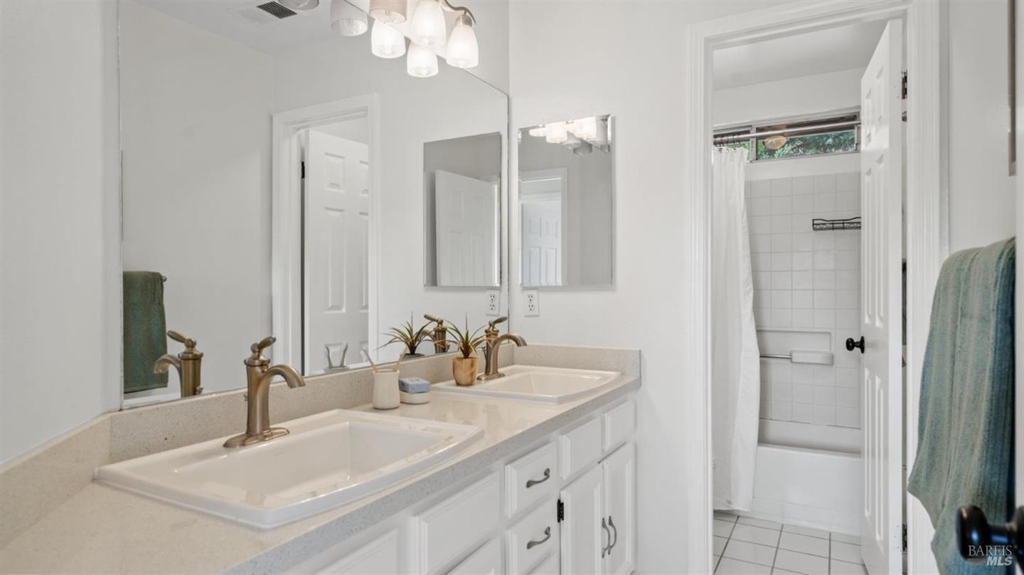 1252 B Street photo 37