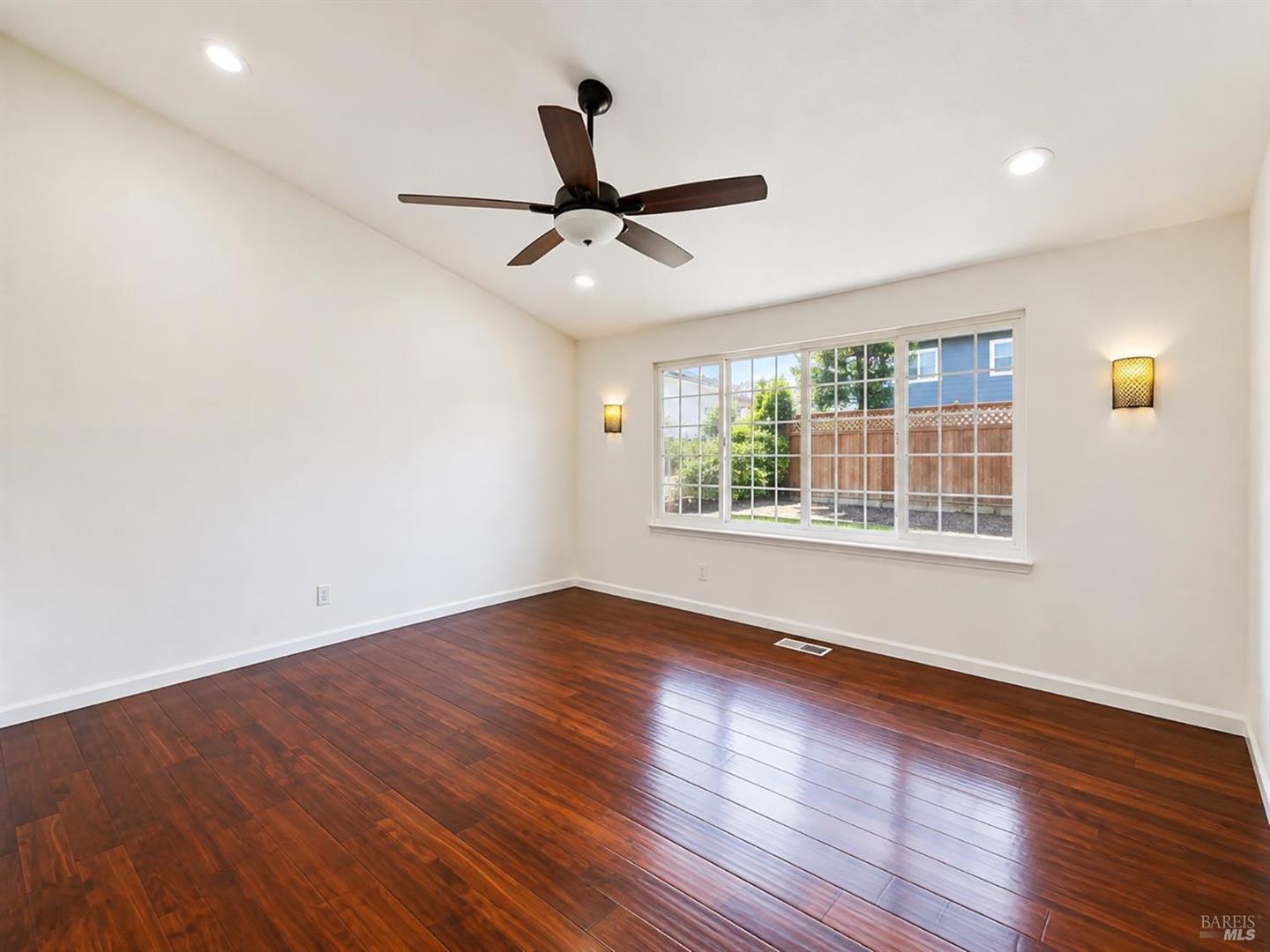 1641 E Madison Street photo 12