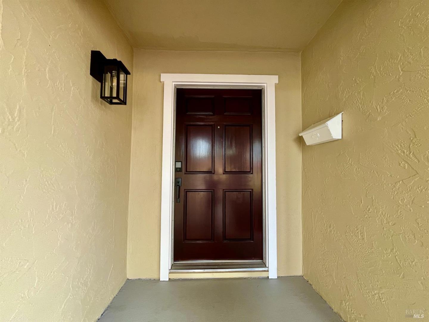 1641 E Madison Street photo 3