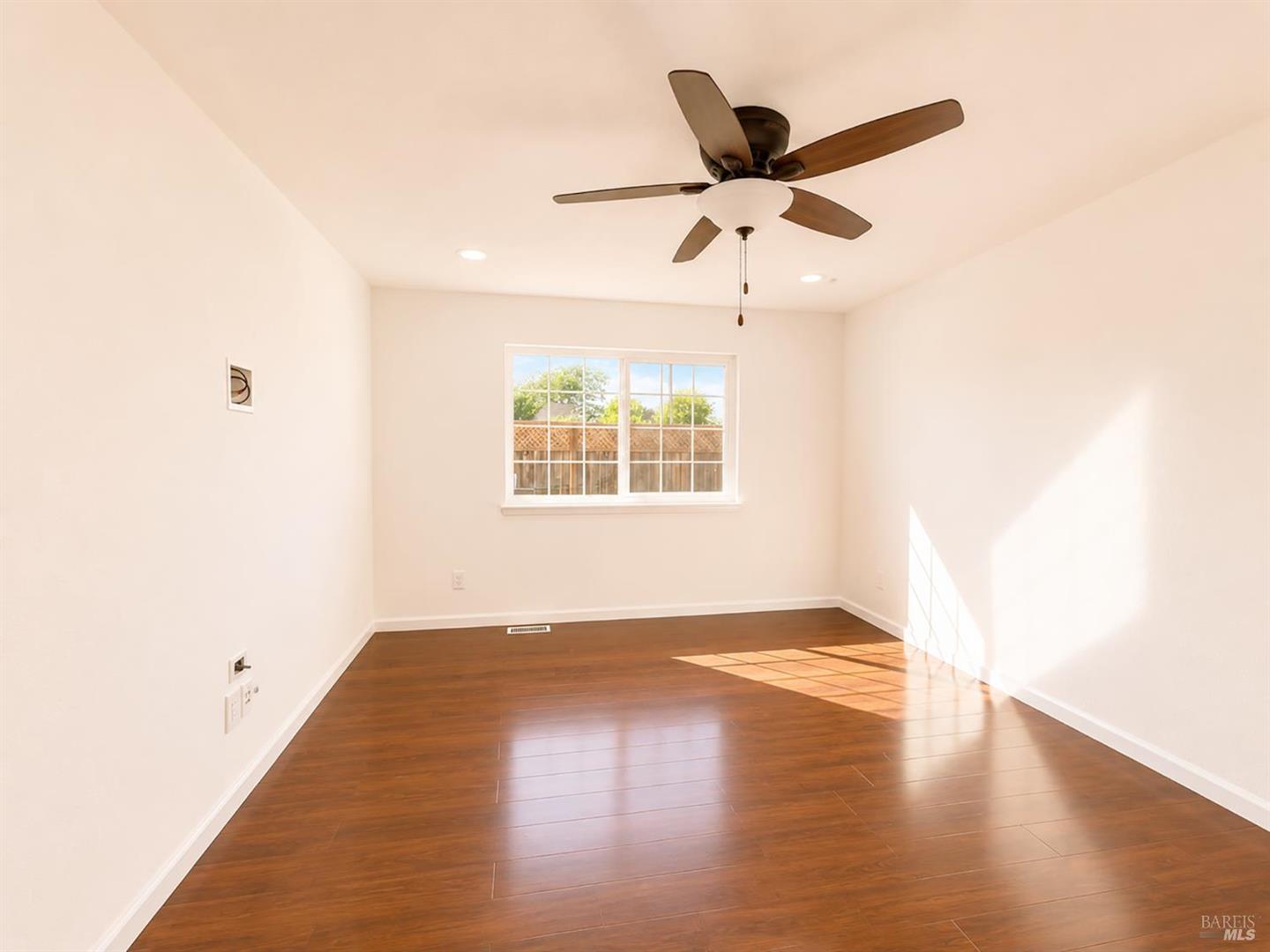 1641 E Madison Street photo 21