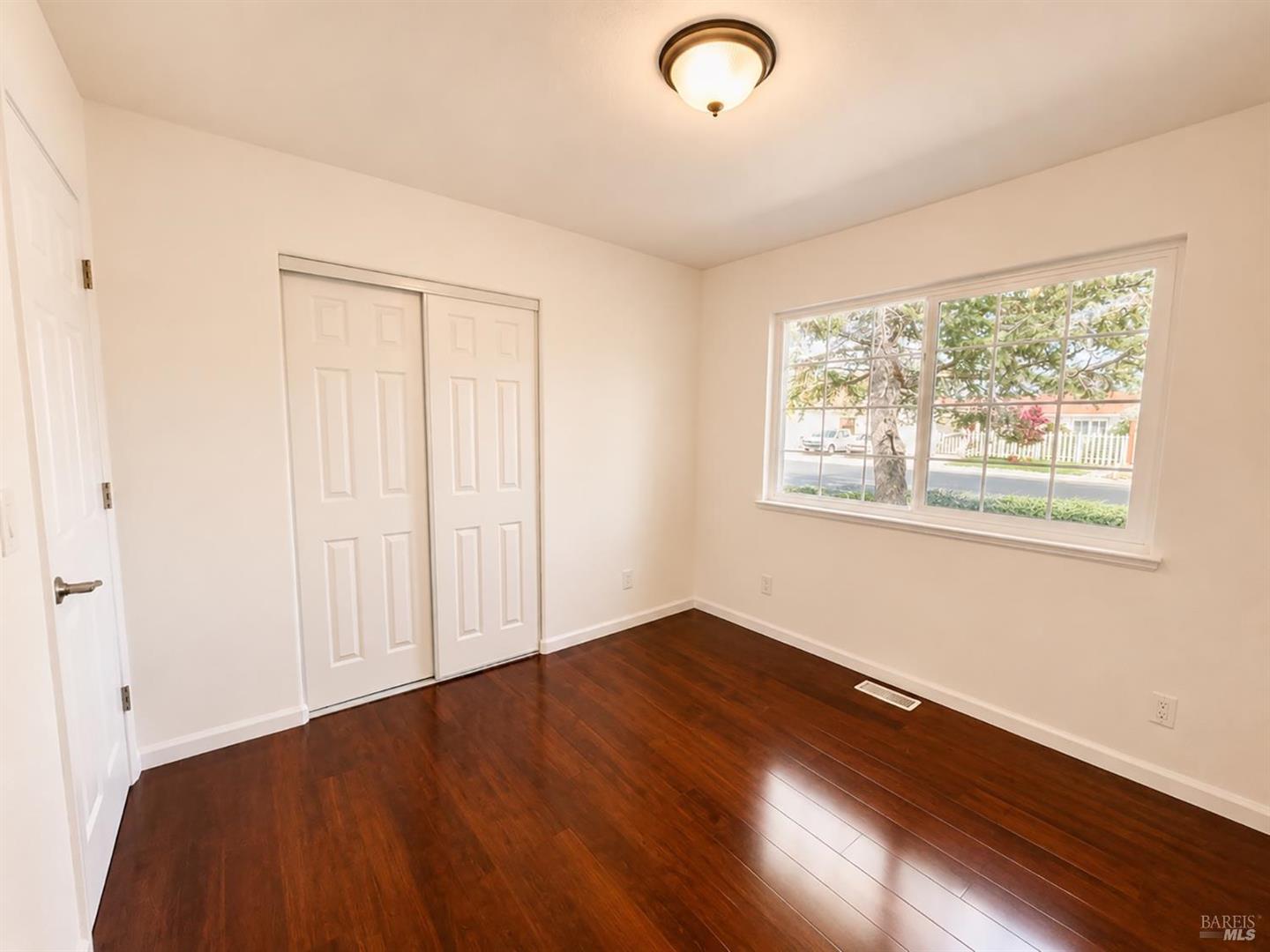 1641 E Madison Street photo 27