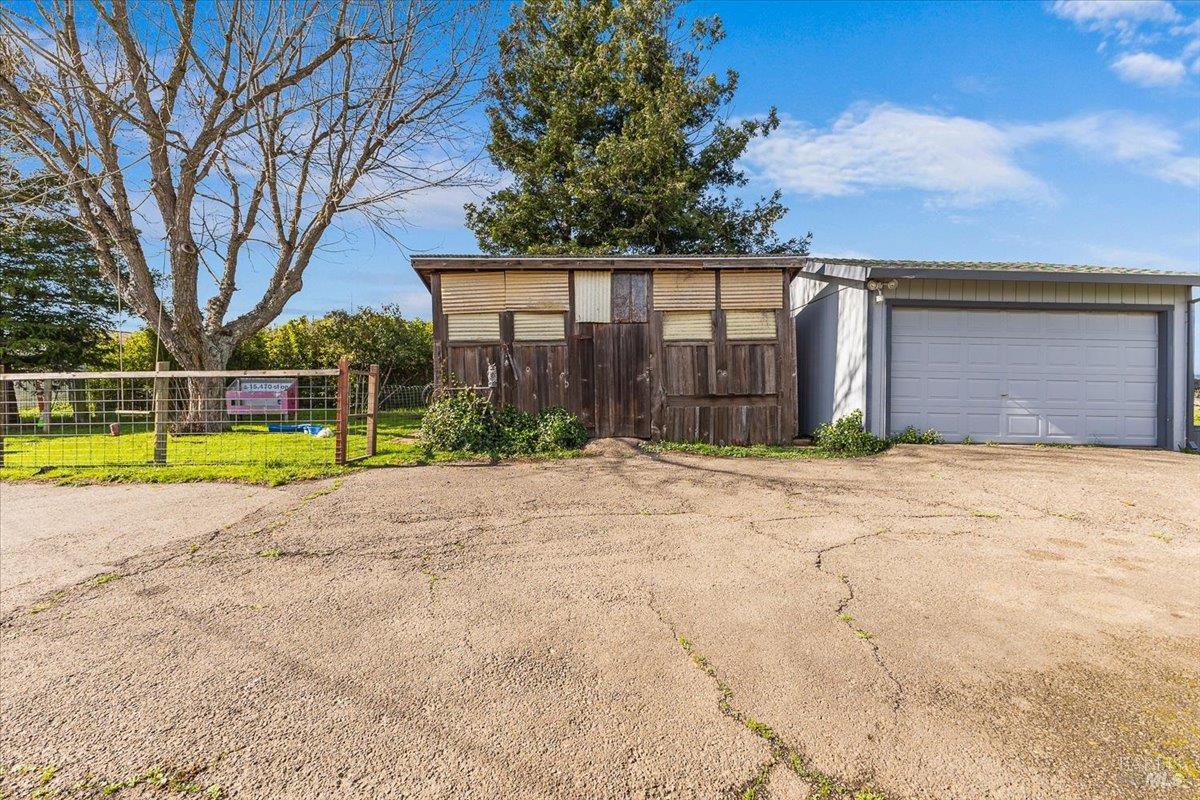 166 Davis Lane photo 43