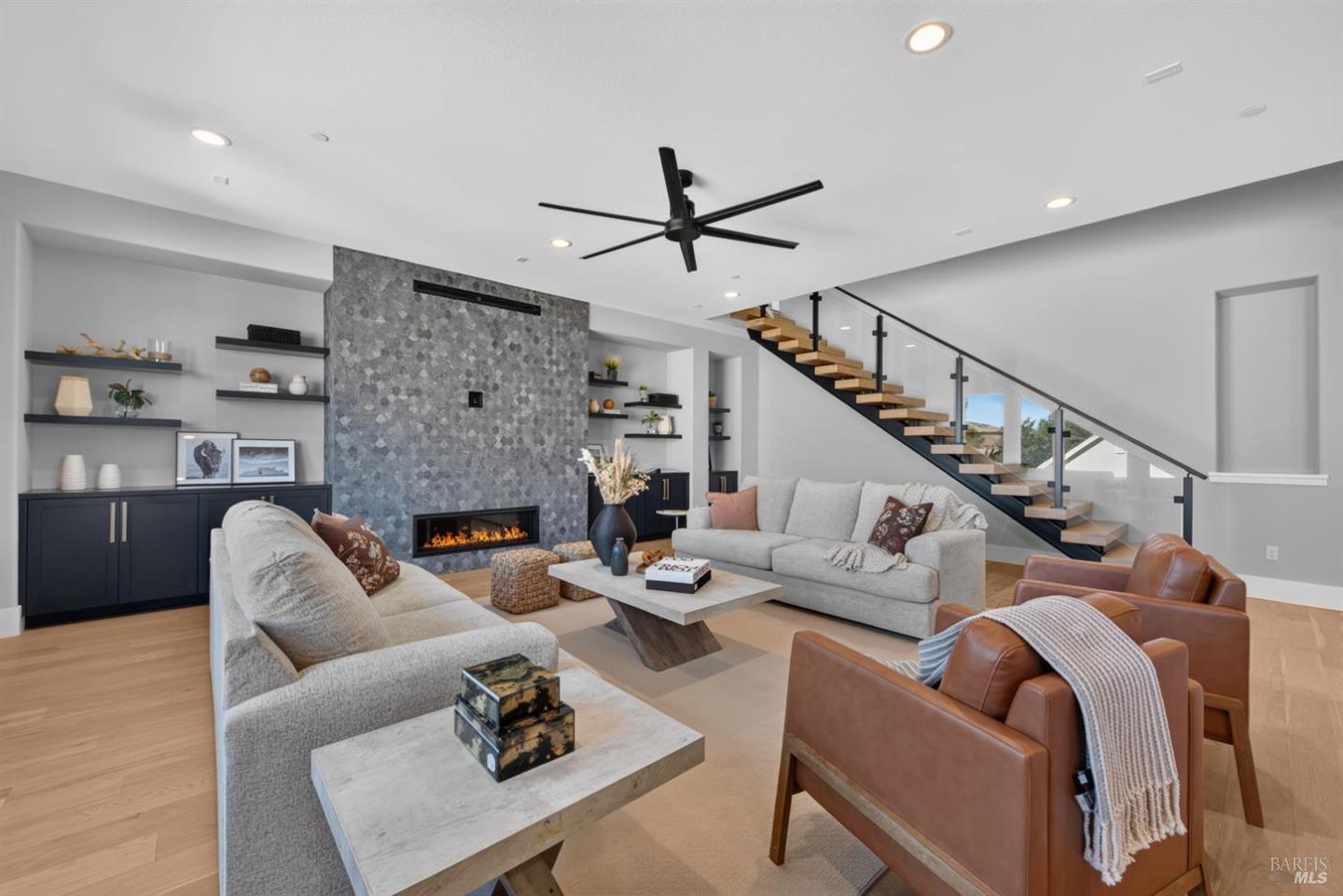 22 Oak Knoll Court photo 4