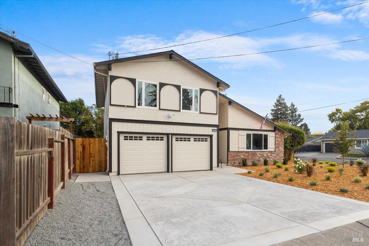 492 Albert Way, Petaluma, CA 94952/94954