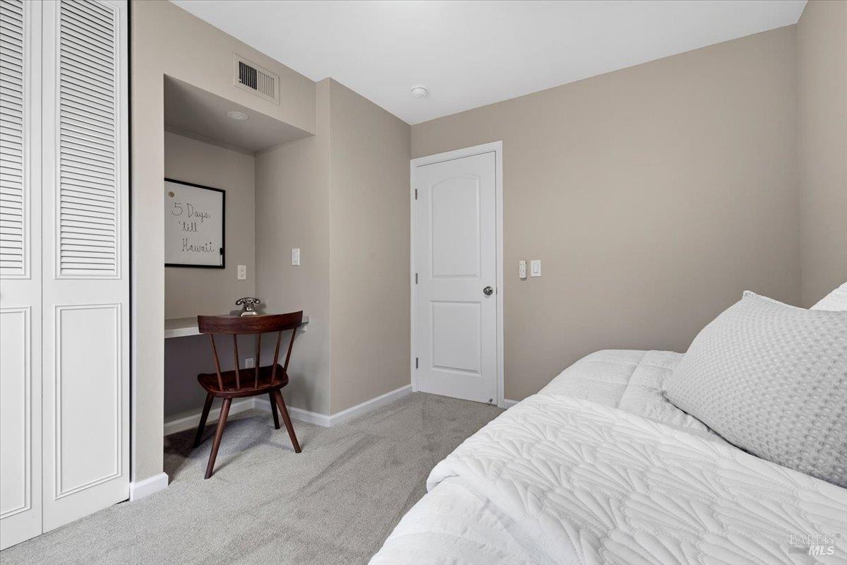 492 Albert Way photo 24