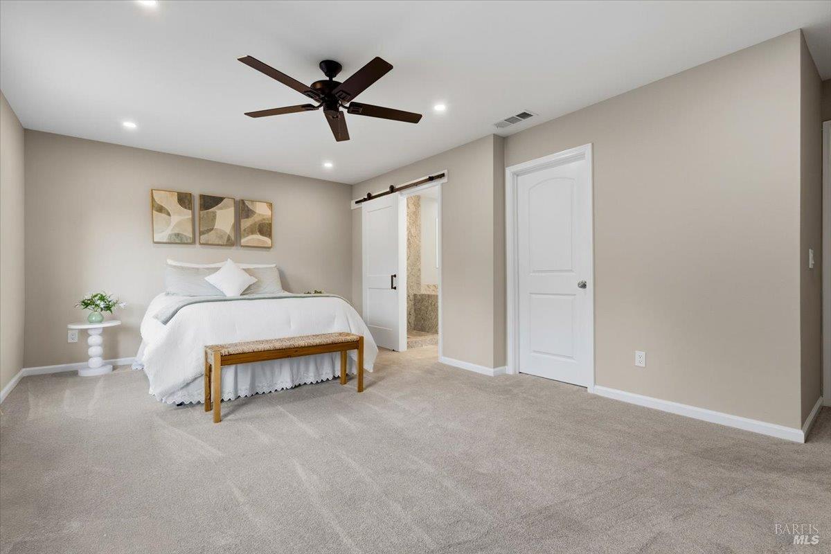492 Albert Way photo 29