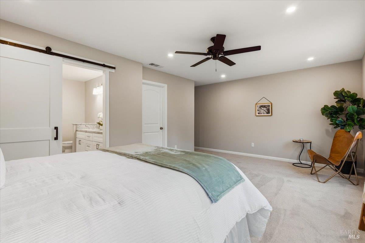 492 Albert Way photo 30