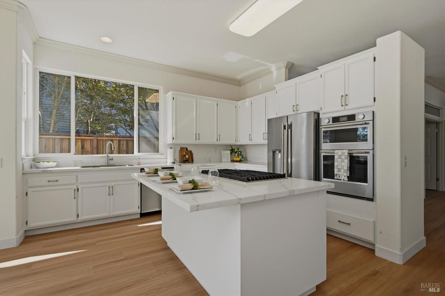 1834 Adobe Creek Drive photo 2