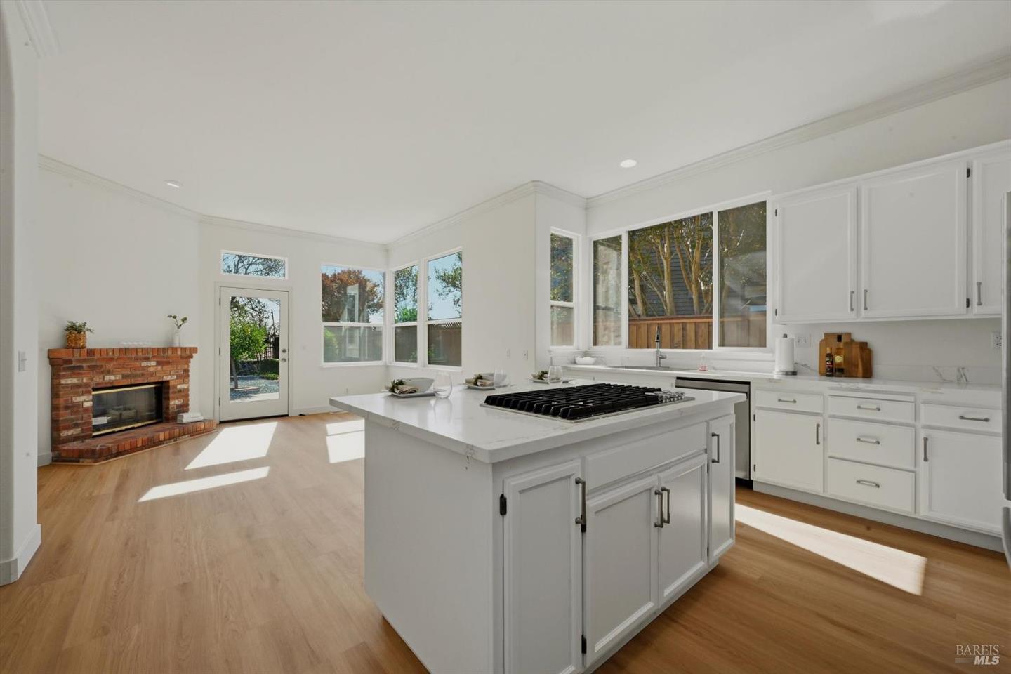 1834 Adobe Creek Drive photo 12