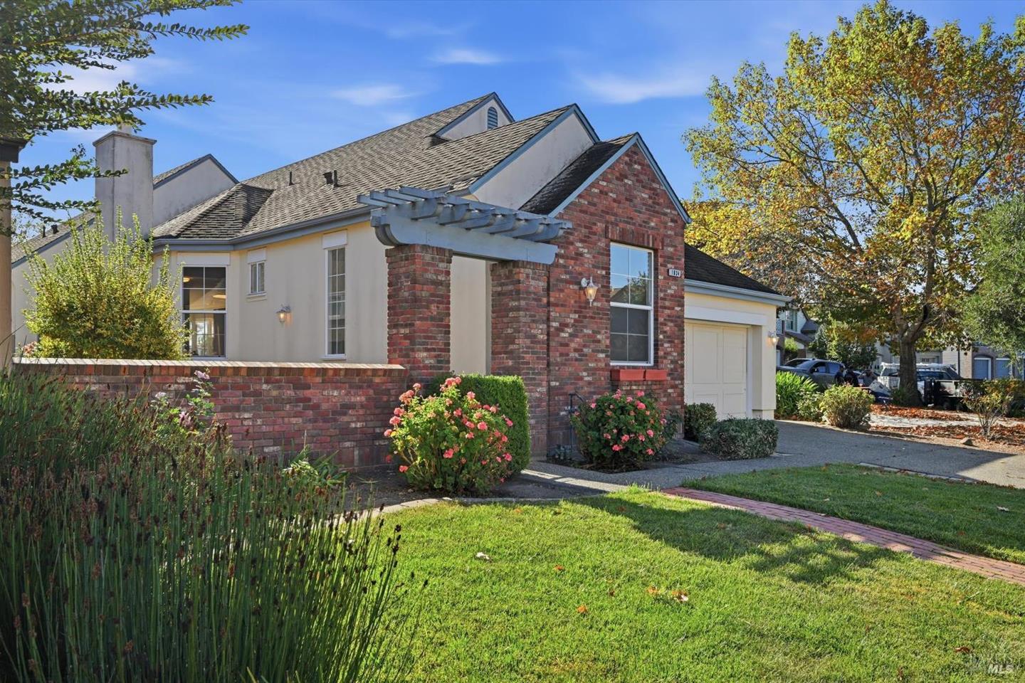 1834 Adobe Creek Drive photo 6