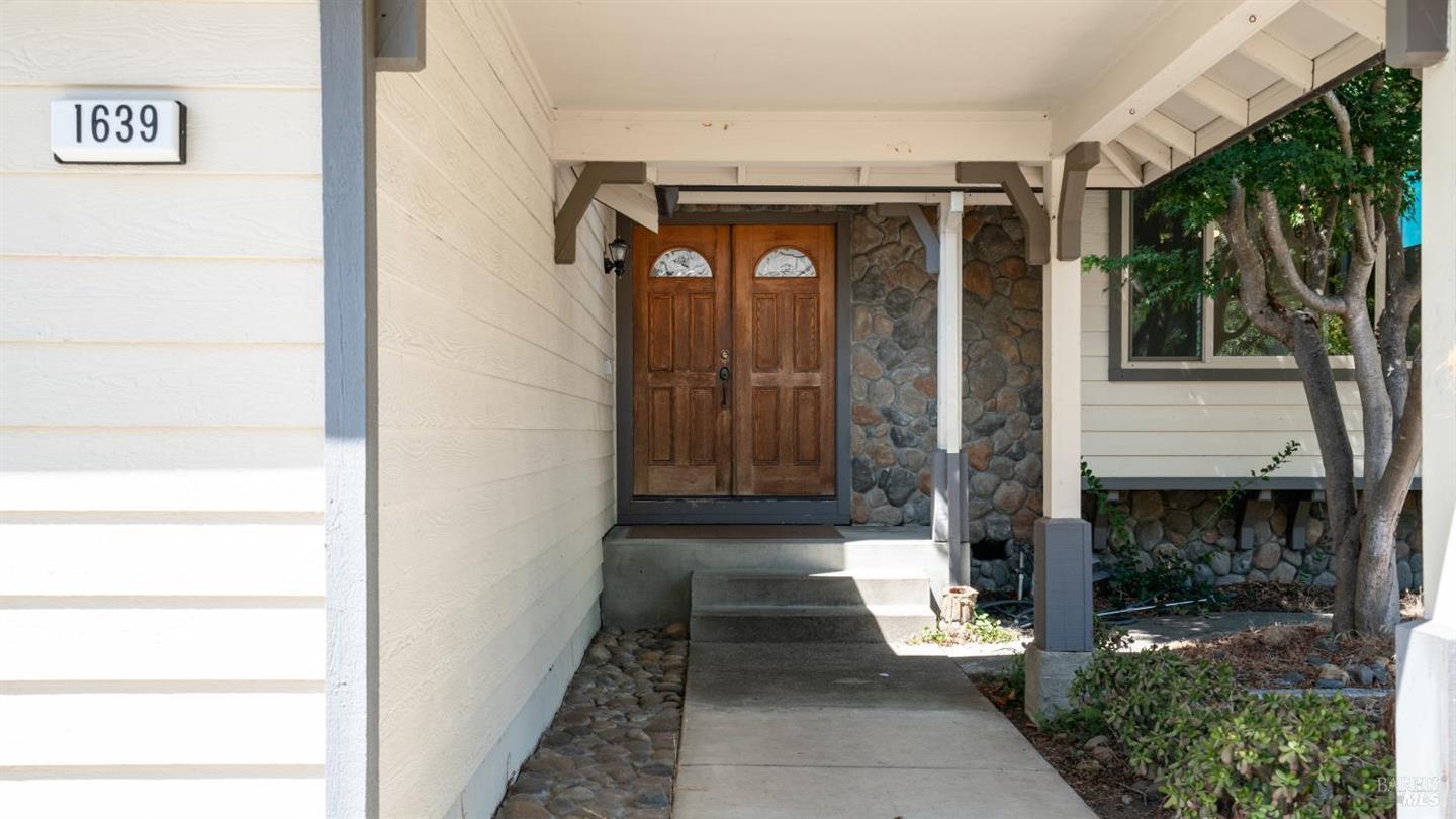 1639 Flanigan Way photo 5