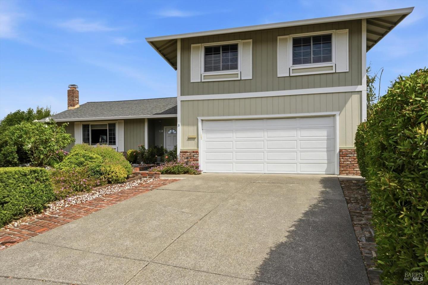 1657 Albin Way, Petaluma, CA 94952/94954