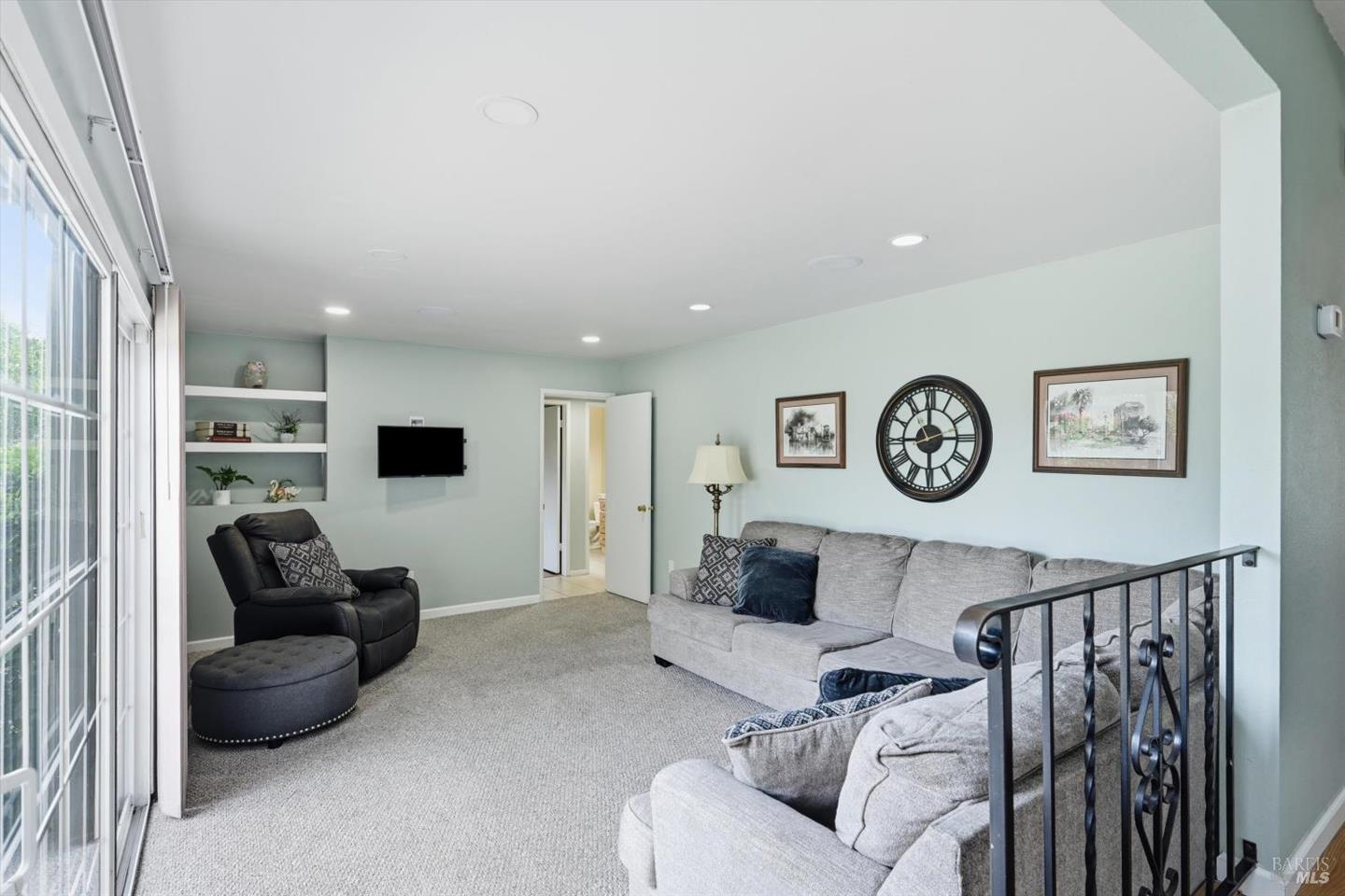 1657 Albin Way photo 14