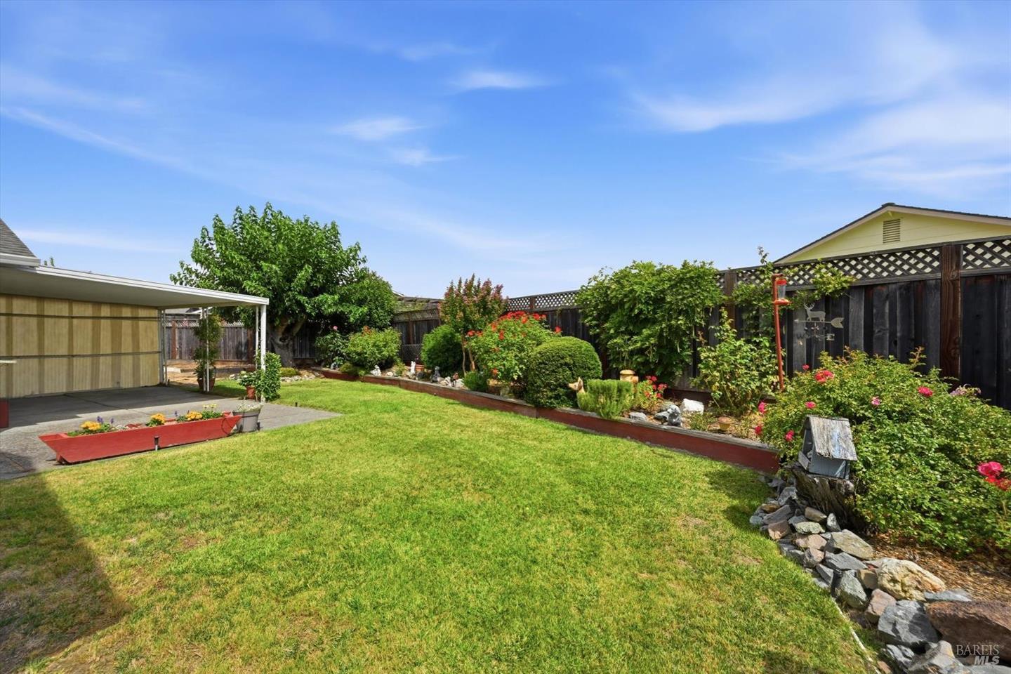 1657 Albin Way photo 32
