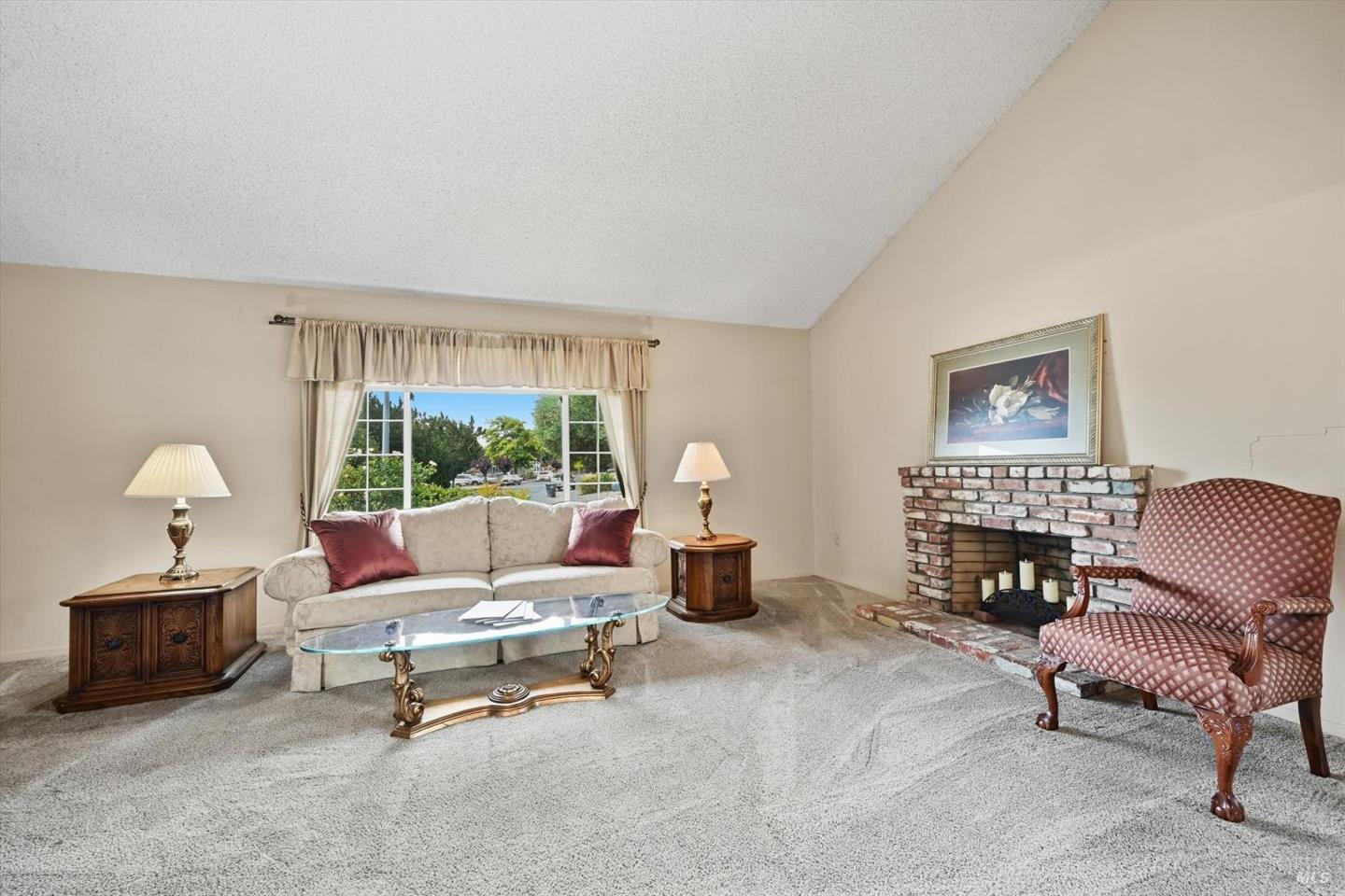 1657 Albin Way photo 8
