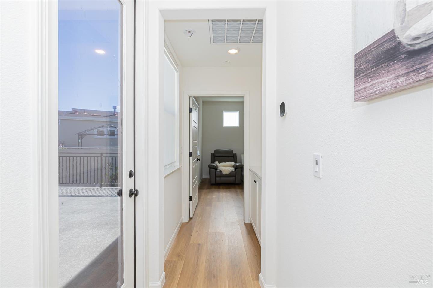 585 Sapphire Street photo 30
