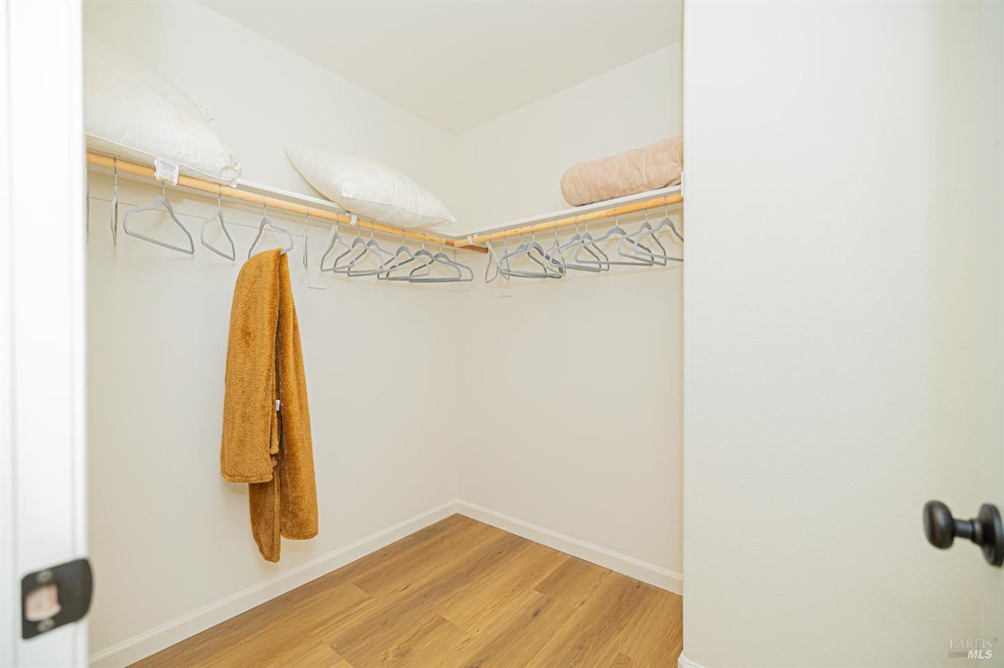 585 Sapphire Street photo 37