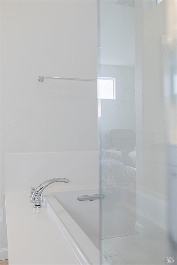 585 Sapphire Street photo 40
