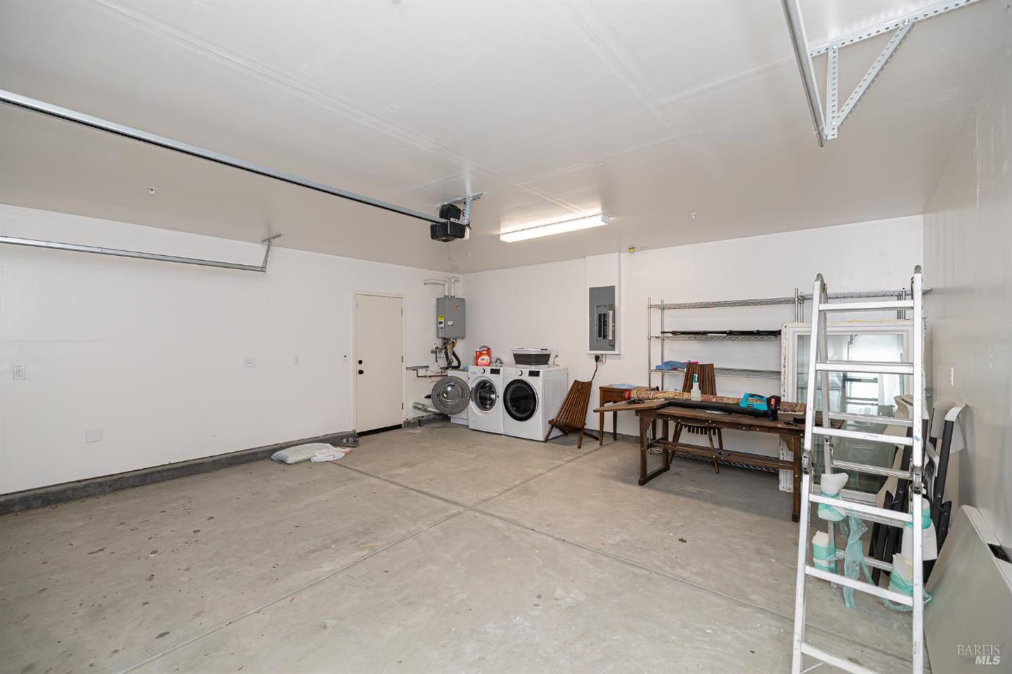 585 Sapphire Street photo 42