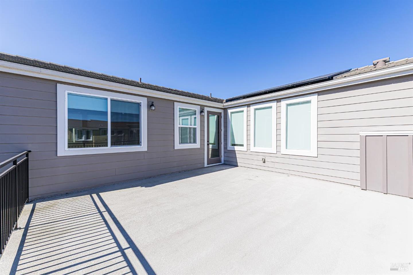 585 Sapphire Street photo 46