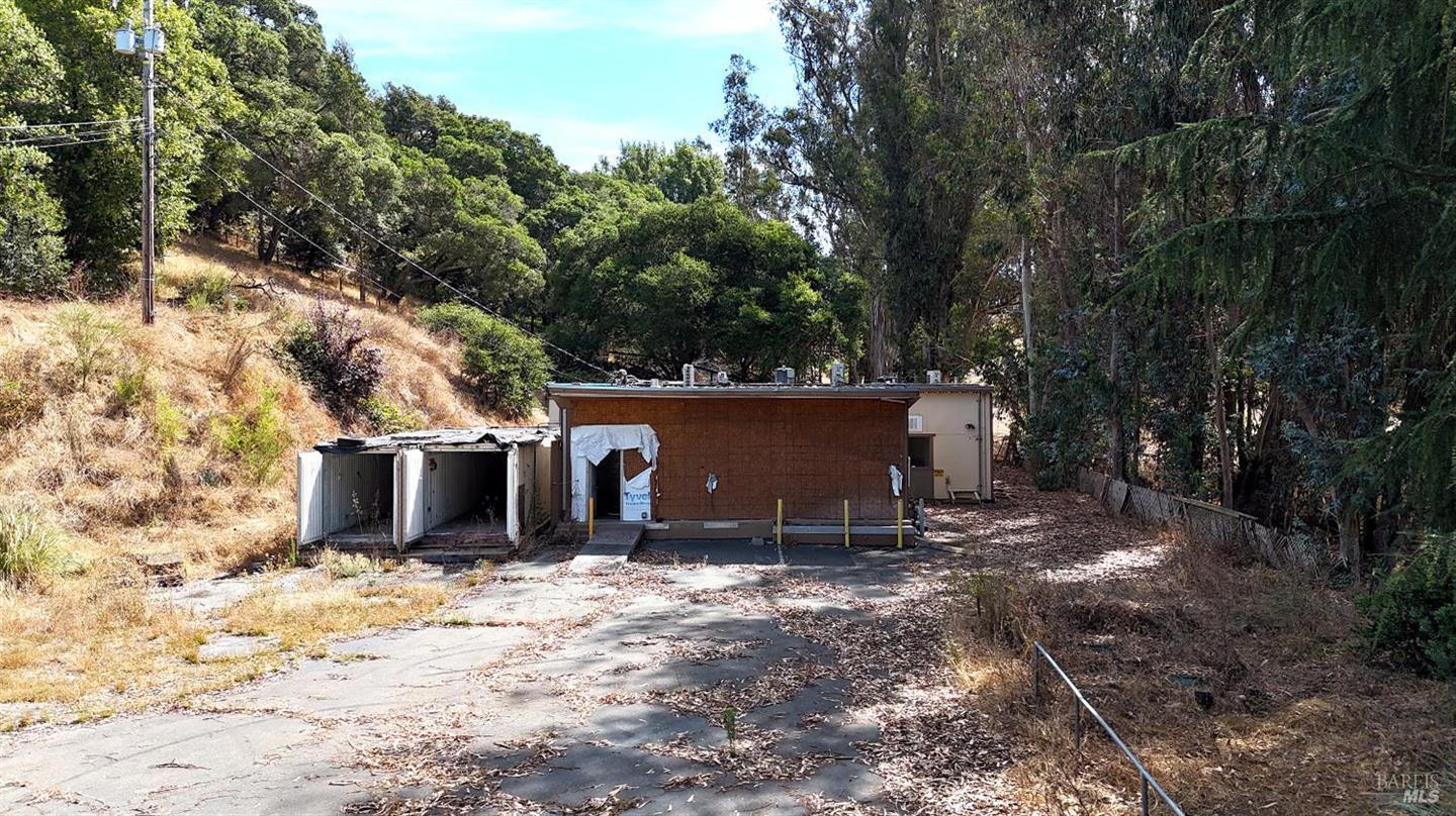 6675 Petersen Road photo 6