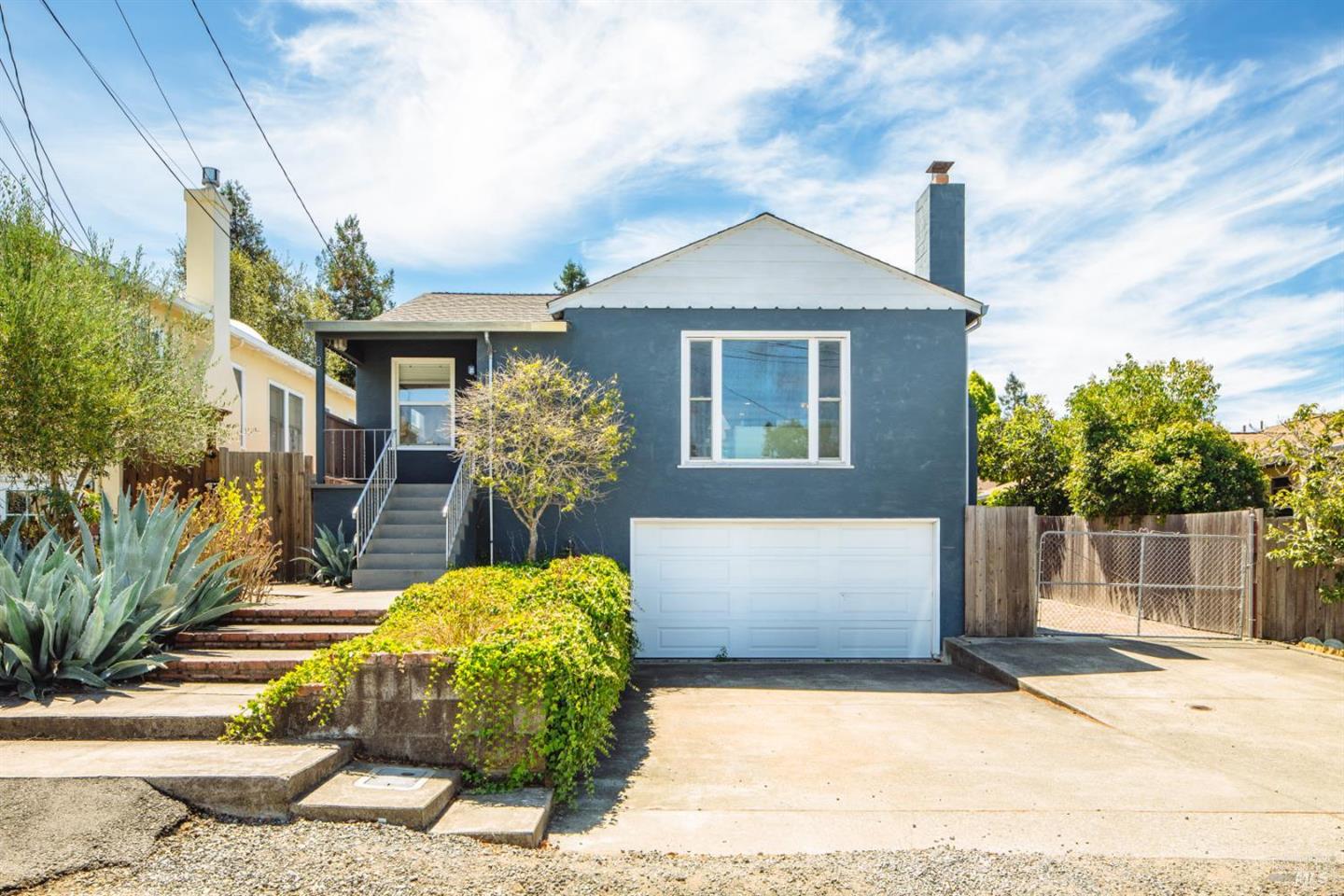 8 Cochrane Way, Petaluma, CA 94952/94954