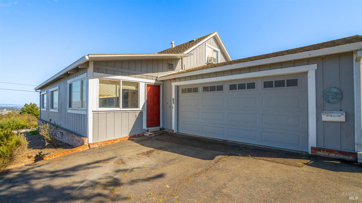 395 Monte Vista Lane, Petaluma, CA 94952/94954