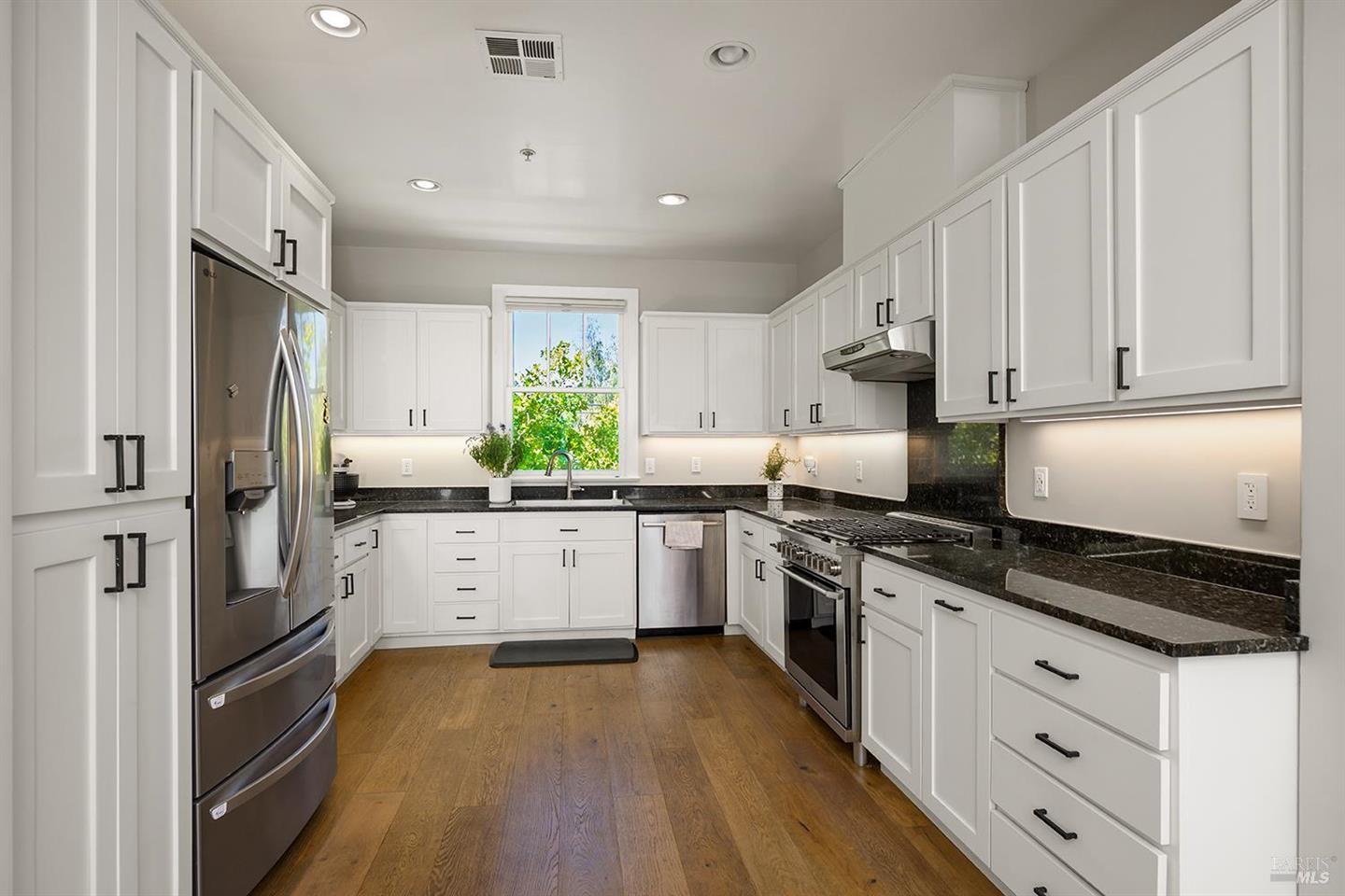 326 Liberty Street photo 21