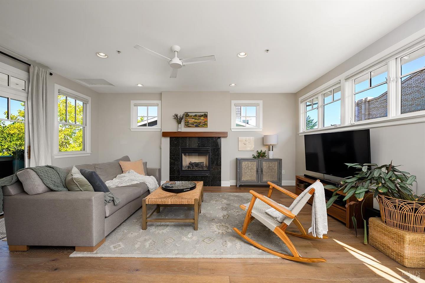326 Liberty Street photo 27