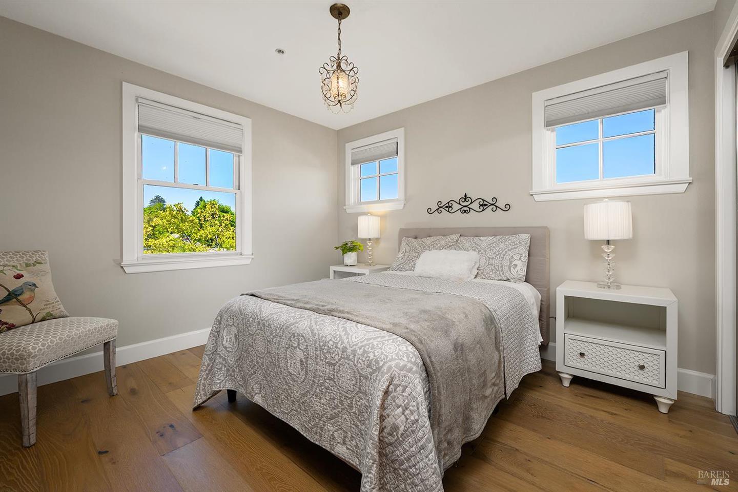 326 Liberty Street photo 32