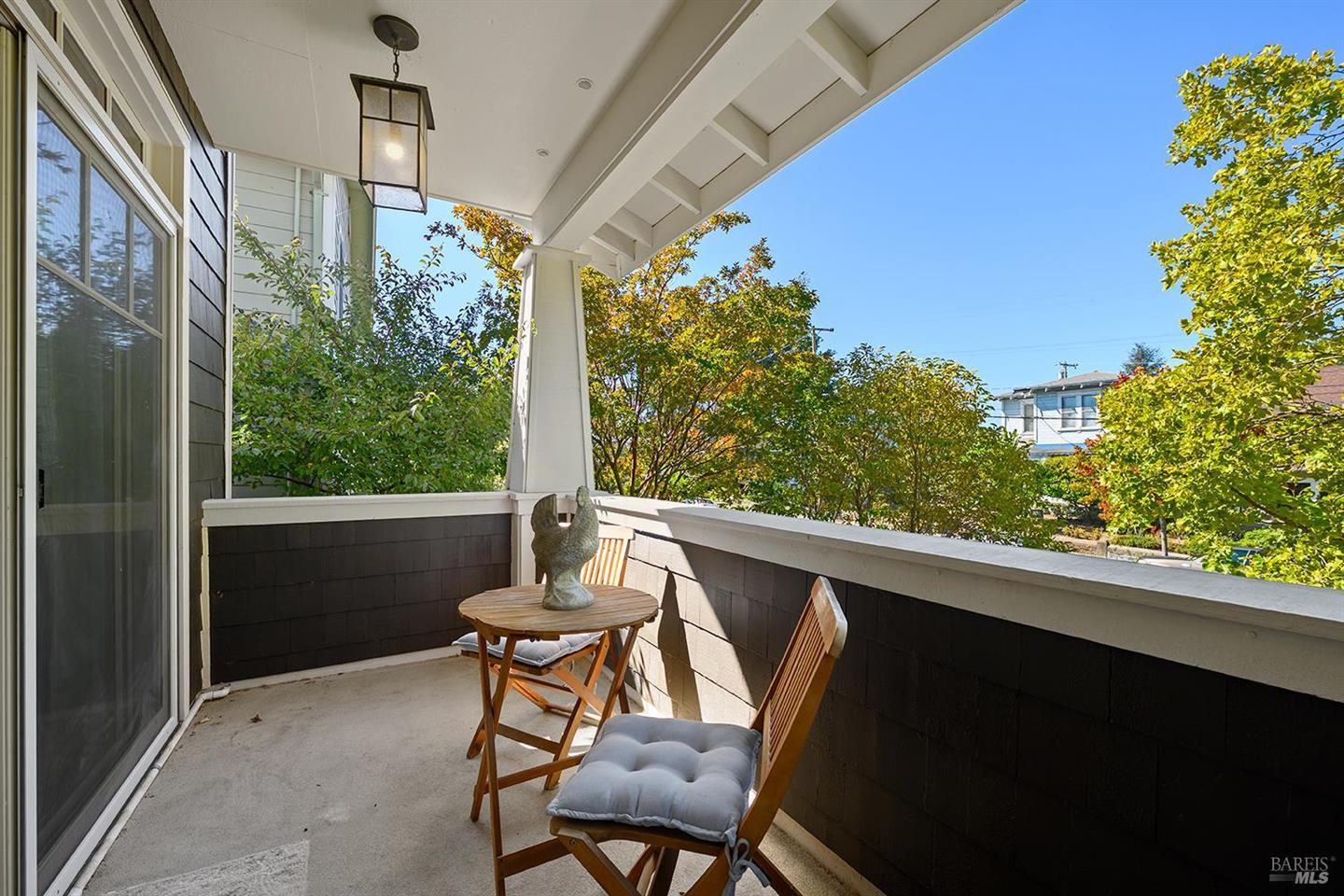 326 Liberty Street photo 10