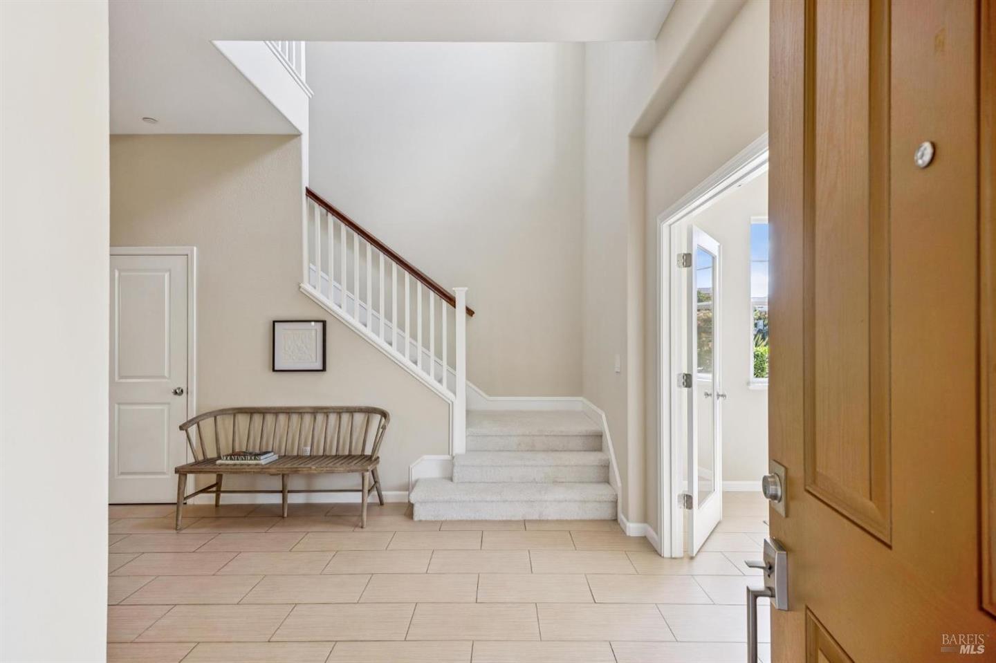 1688 Southview Drive photo 3