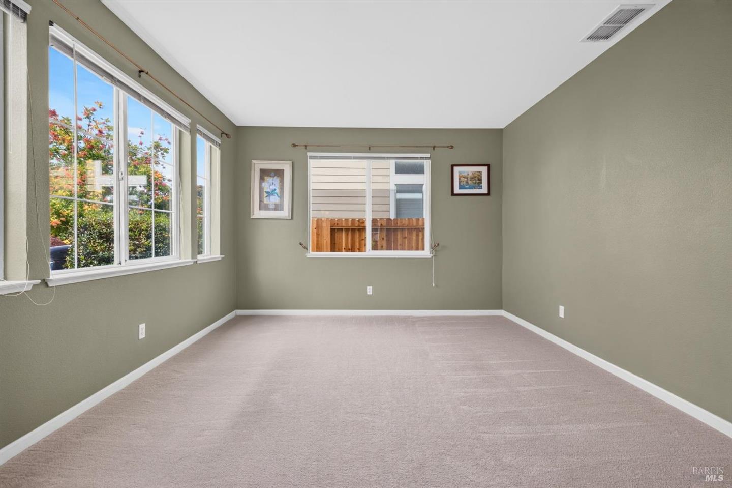 1452 Capri Avenue photo 8