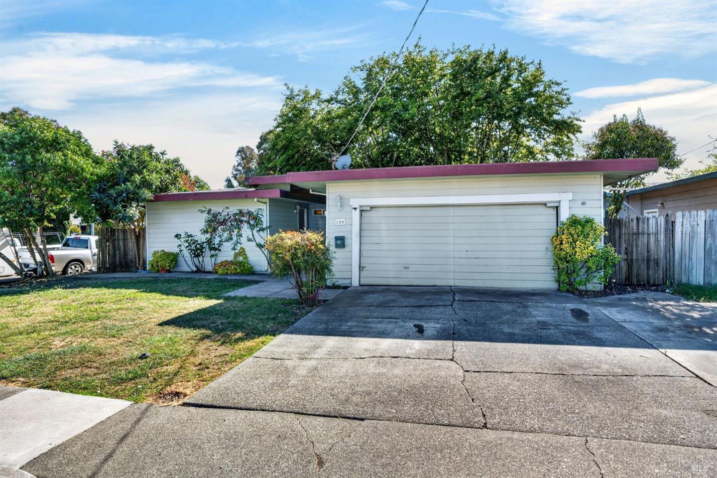 128 Burlington Drive, Petaluma, CA 94952/94954