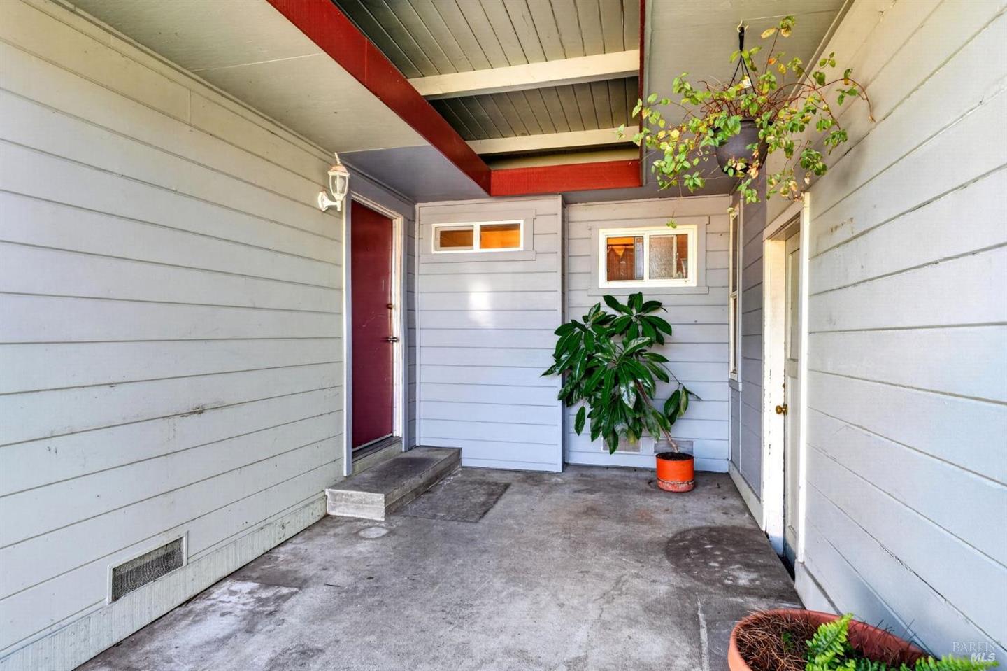 128 Burlington Drive photo 2