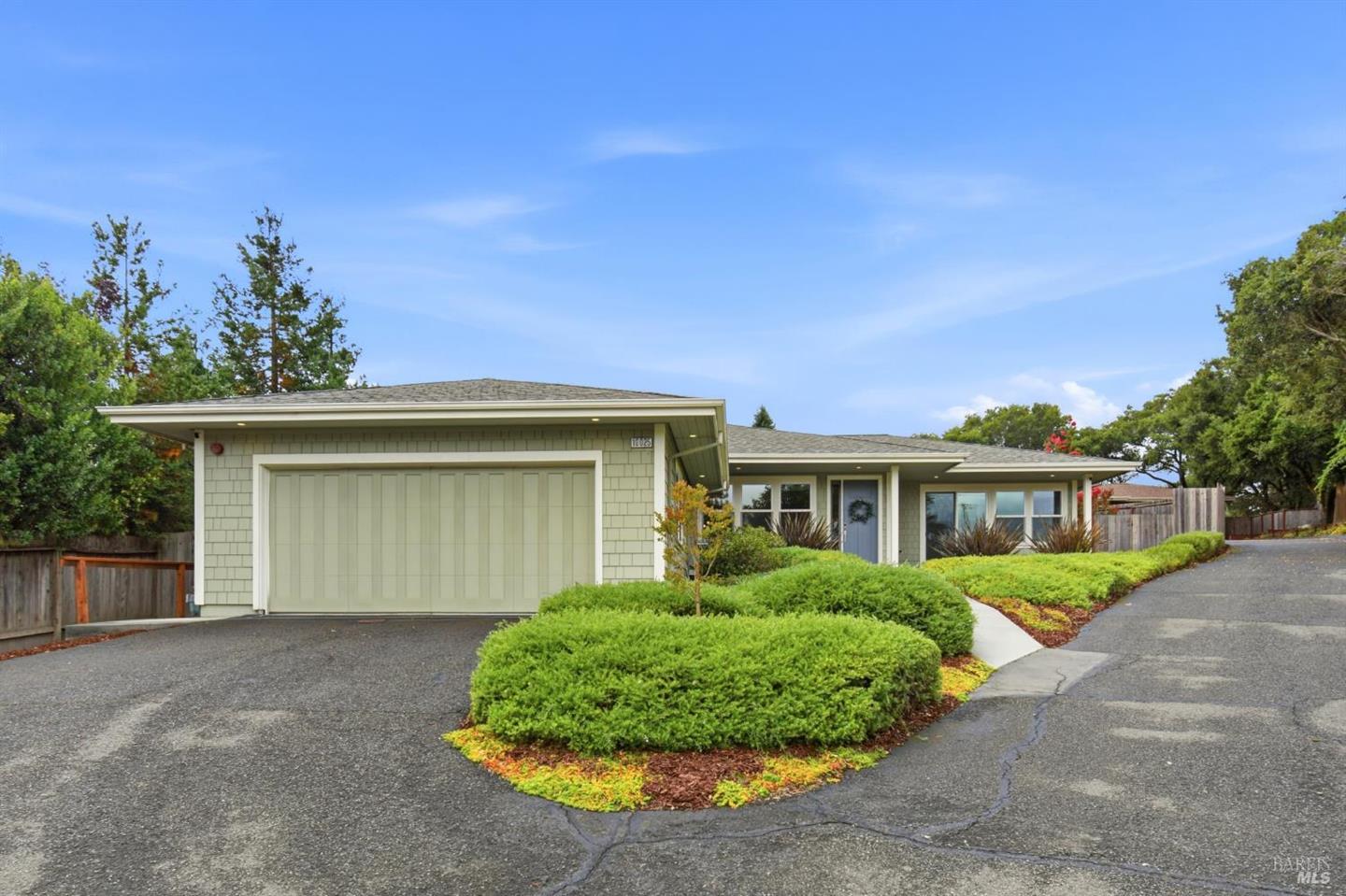 10025 Grove Street, Penngrove, CA 94951