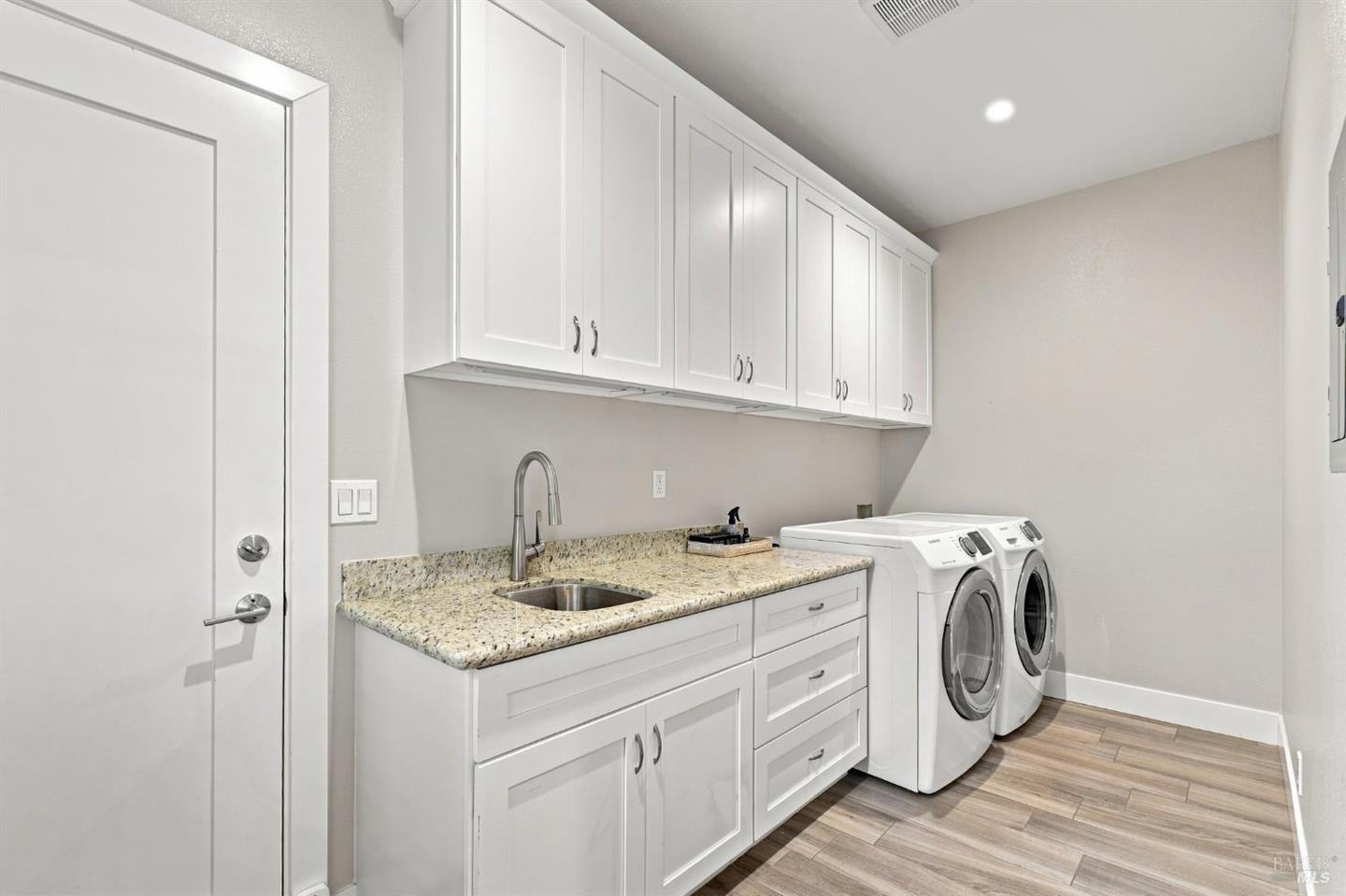 10025 Grove Street photo 23