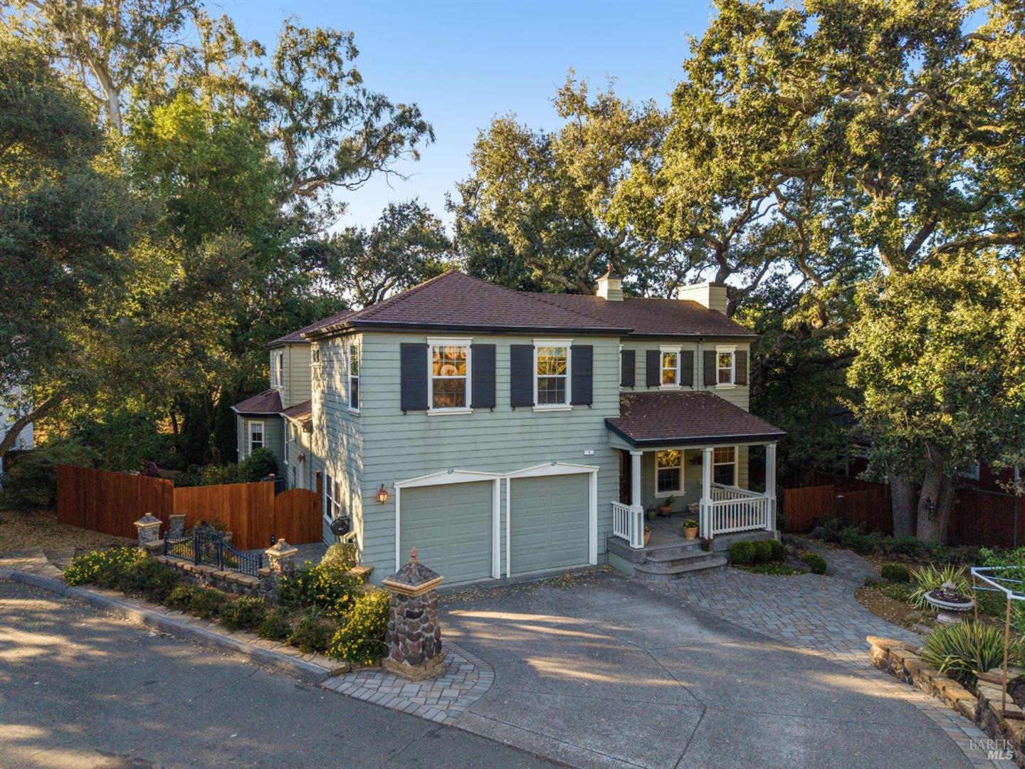 2 Fullerton Lane, Petaluma, CA 94952/94954