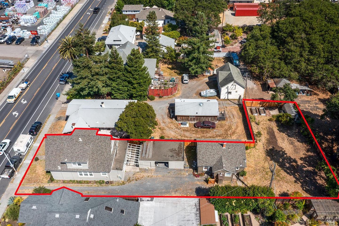 732 Petaluma Boulevard S photo 34